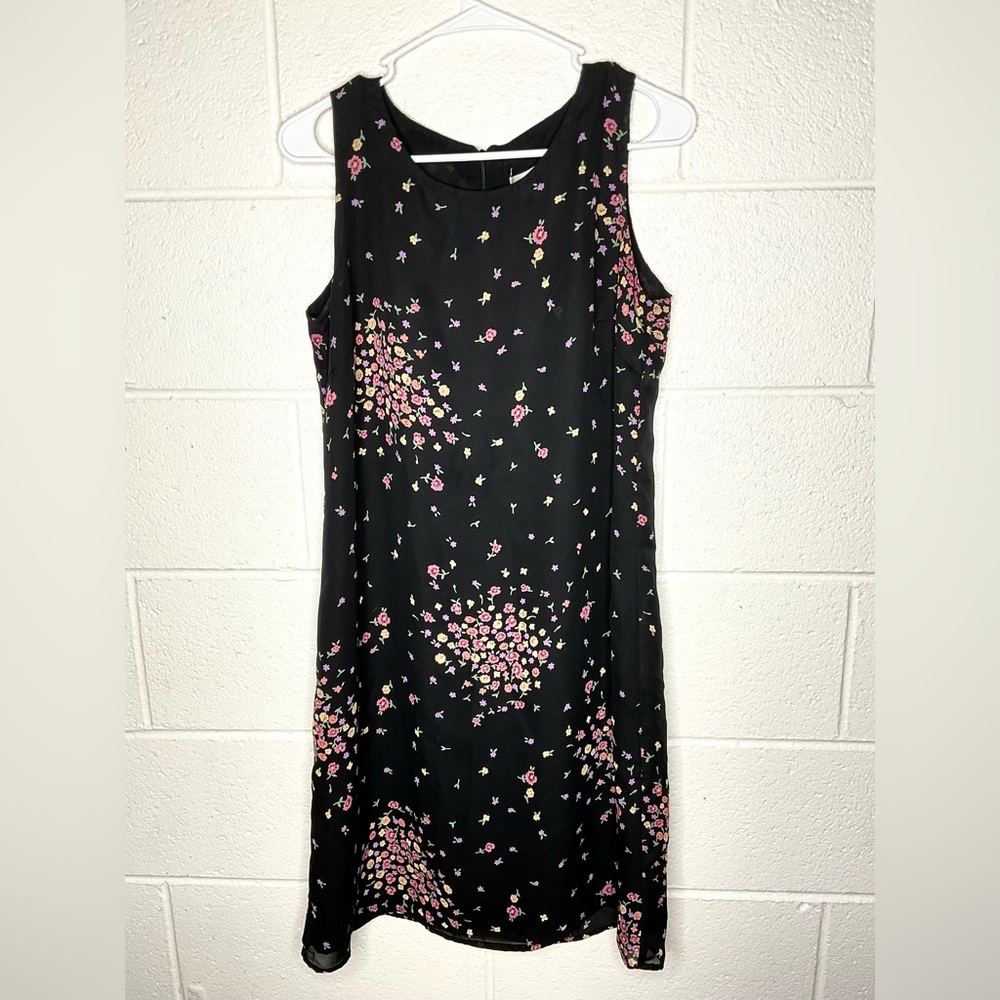 < Vintage “Outfit” Floral Dress Knee Length >